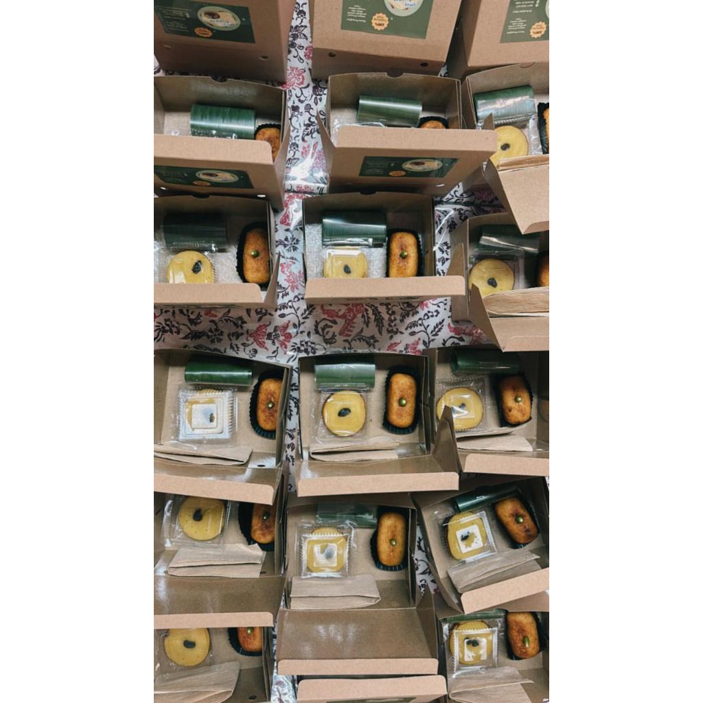 

paket snack box murah / 3 pcs kue