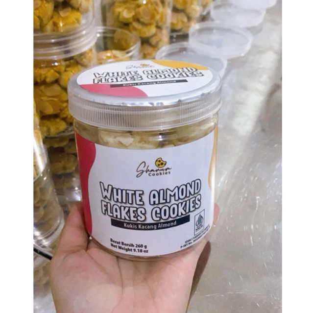 

White Almond Shanum Cookies