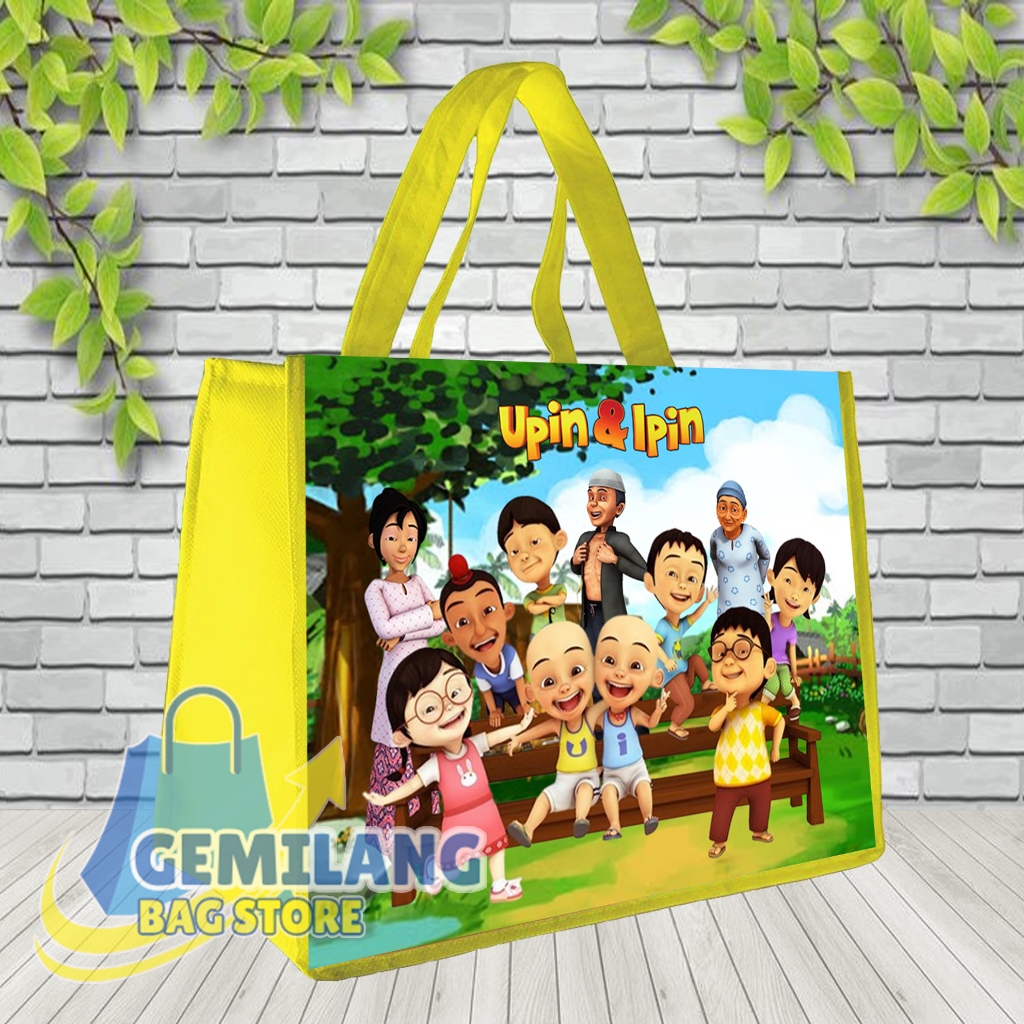

READY STOK Tas Ulang Tahun Upin Ipin / Tas Ultah Ukuran KFC Snack / Tas Ultah Terlaris / Tas Ulang Tahun Anak / Goodie Bag Bingkisan Souvenir Anak Landscape 20x25x13 / Tas Khitanan / Tas Khajatan / Tas Bingkisan / Tas Upin Ipin / Tas Karakter