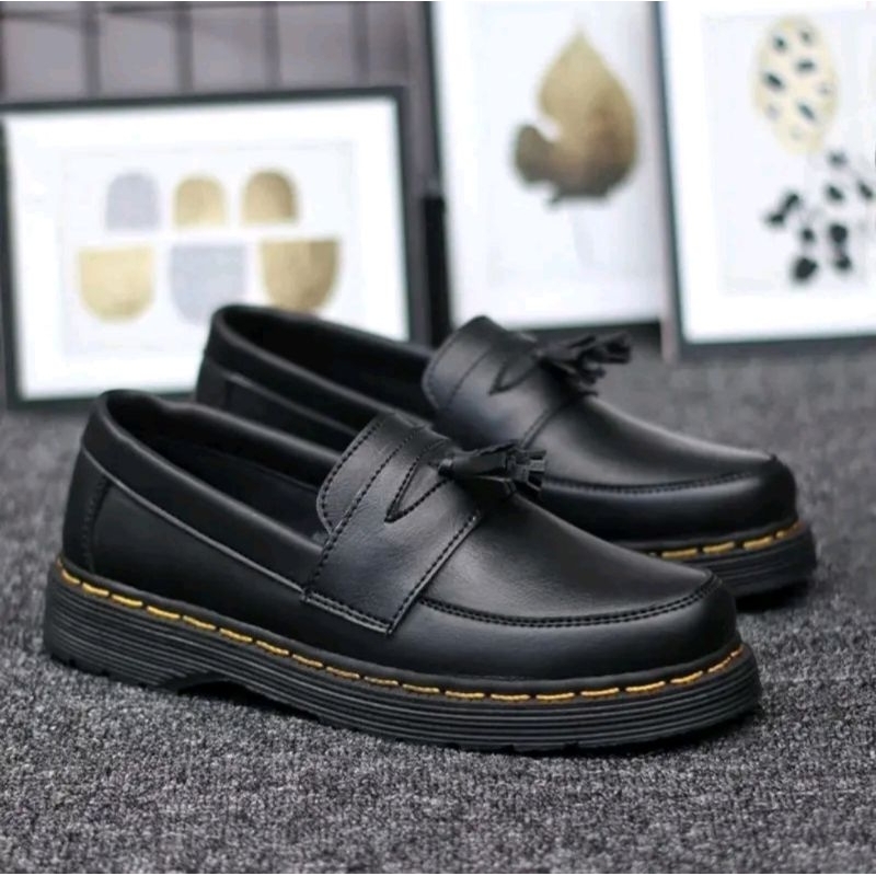 Sepatu Docmart Loafers Pria Formal Casual Sepatu Slip-On