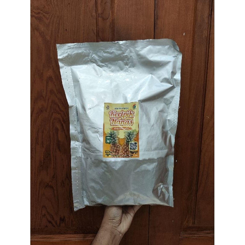 

Keripik Nanas 1000gr 1kg - Keripik Buah Nanas Sentosa - Kripik Nanas