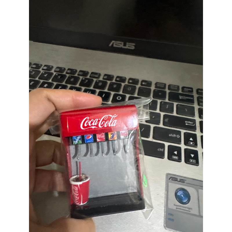 miniatur mesin minuman