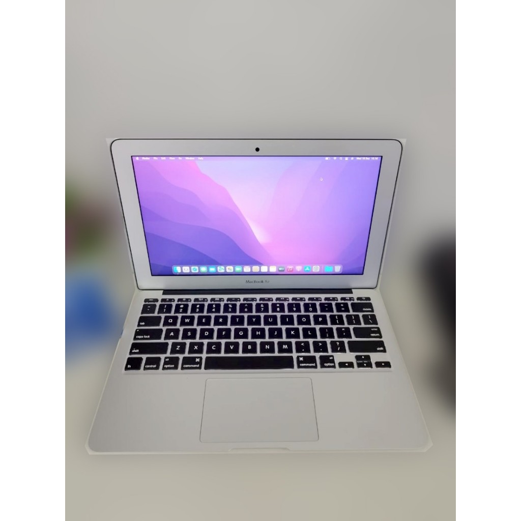 Macbook AIR Early 2015 11 inch- Core I5 Ram 4 gb ssd 128 gb MJVM2LL/A  D
