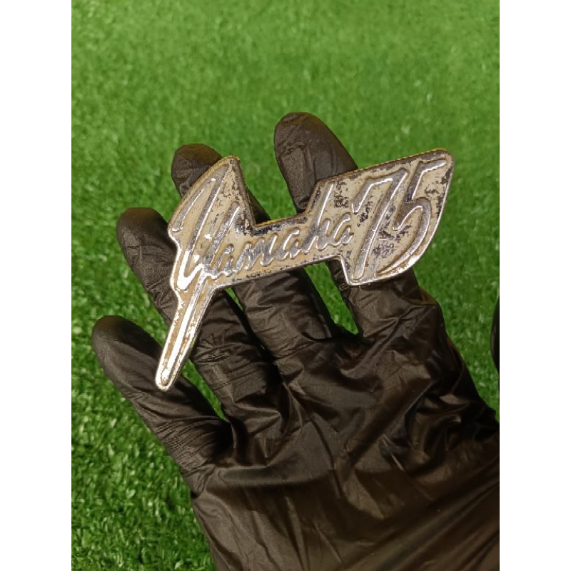 emblem sayap yamaha v75 latin (tahun tua) original