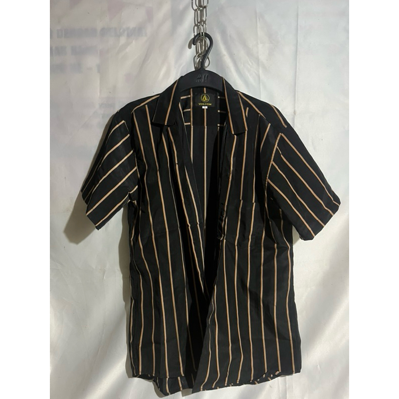 Kemeja volcom preloved