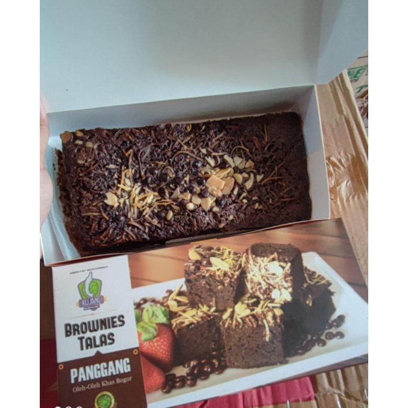 

Brownies Talas Panggang Kujang