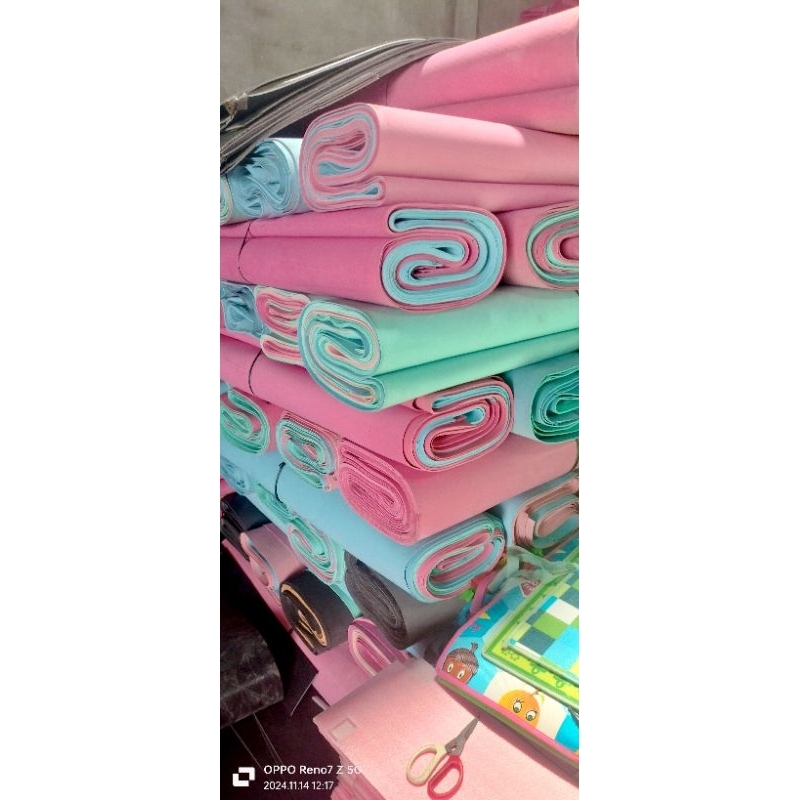 

SEPON EVA. BUSA HATI. BUSATI. UKURAN 30X20 SATU PAK ISI 10 LEMBAR