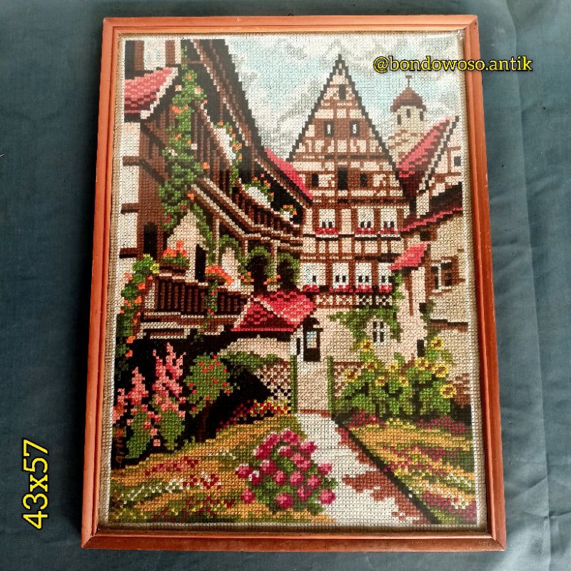 Kristik jadul motif pemandangan