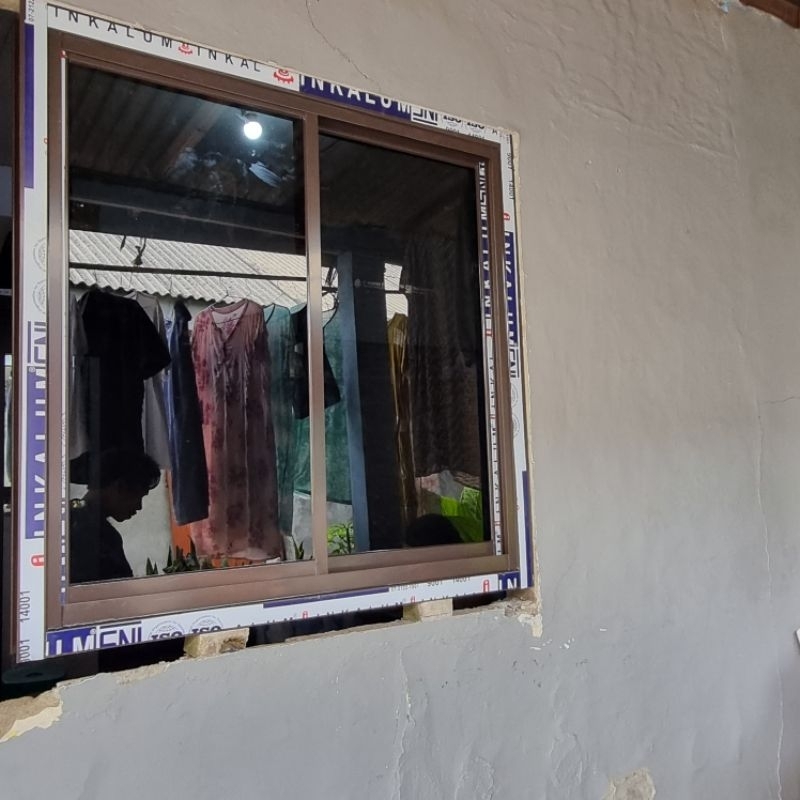 jendela sleding aluminium