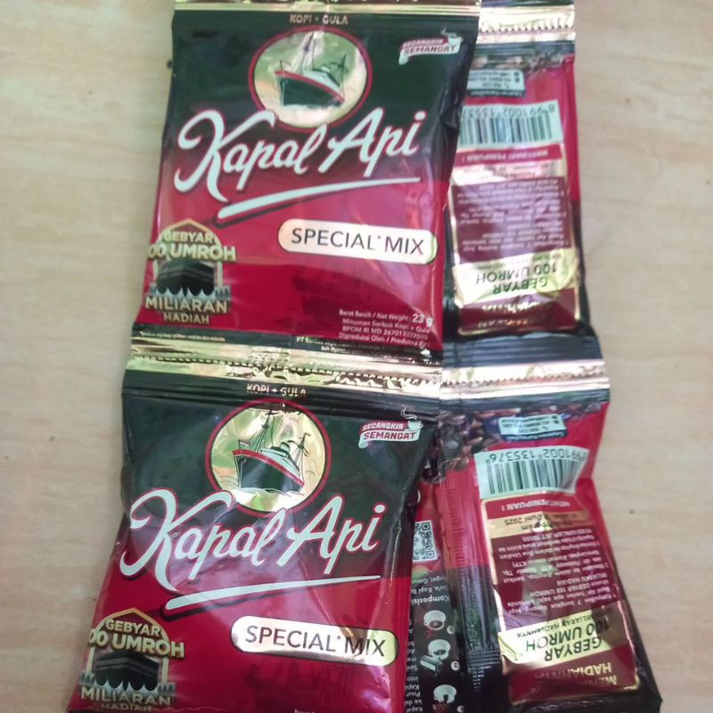 

Kapal Api Spesial Mix 23 gr Kopi dan gula