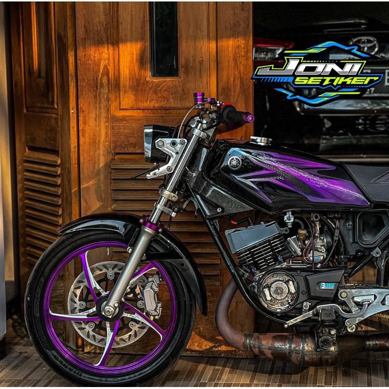 STRIPING STIKER RX KING 2005 VARIASI UNGU,HITAM,PINK STIKER STRIPING RX KING 2005 RX KING 2005