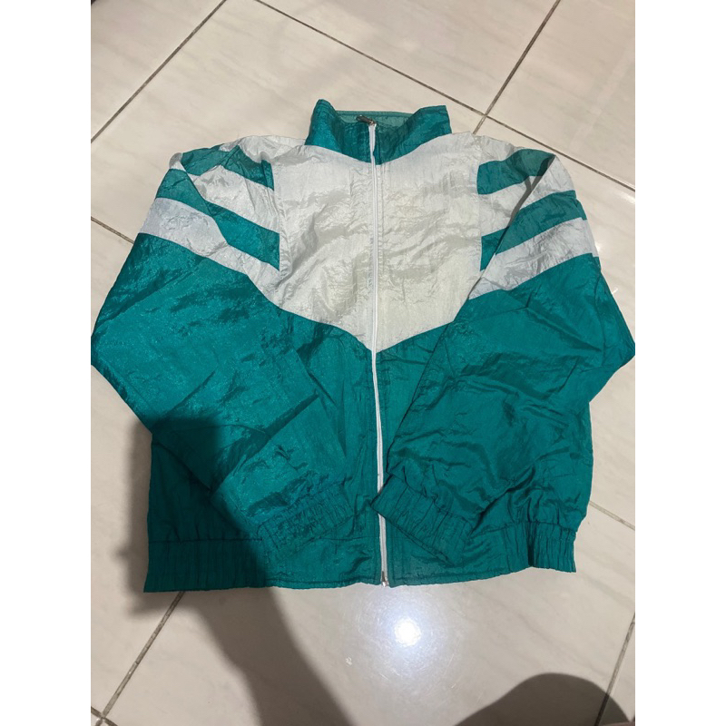 jaket sport oversized hijau retro