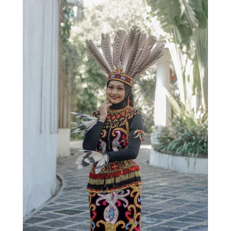 BAJU ADAT DAYAK KALIMANTAN DEWASA/SET BAJU ADAT DAYAK KALIMANTAN DEWASA