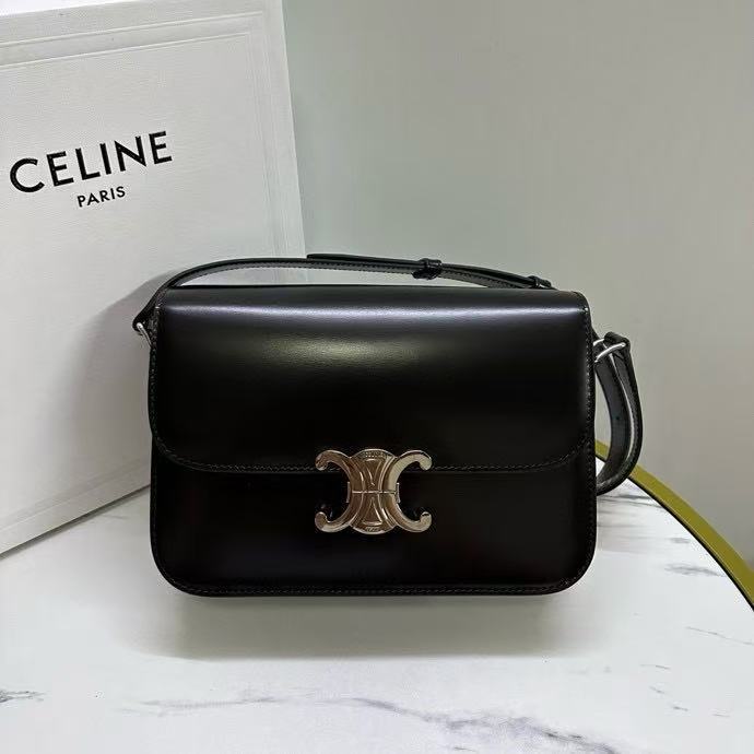 CELINE Triomphe Shoulder Bag 187363