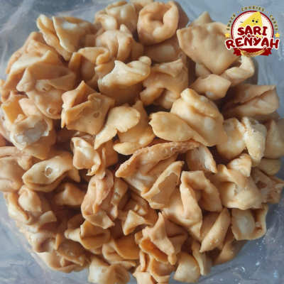 

Keripik Pangsit Lipat Gurih Bawang 250 Gram - Sari Renyah