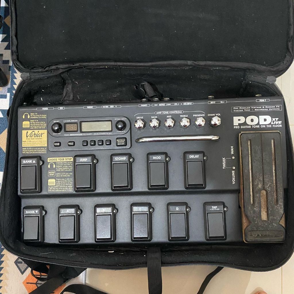 Multi effect Line 6 POD XT Live