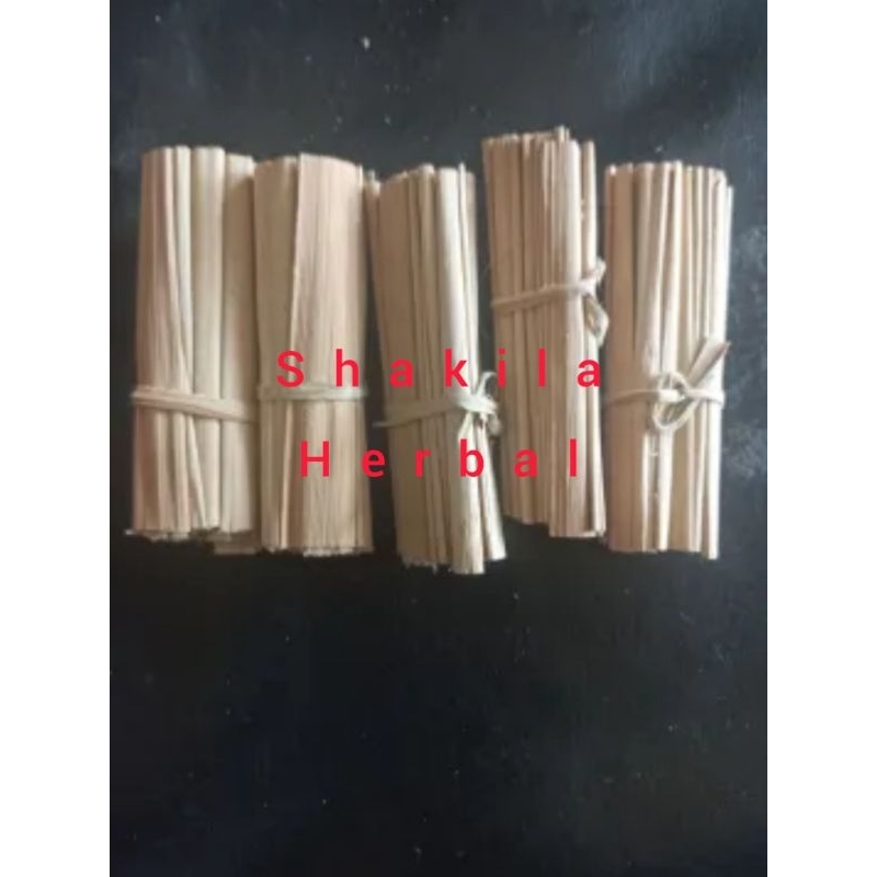 

daun aren muda kering 3 ikat daun kaung sudah dipotong