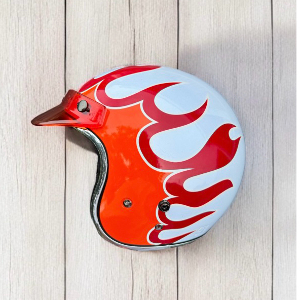 Helm Bogo Retro Motif Api Limited