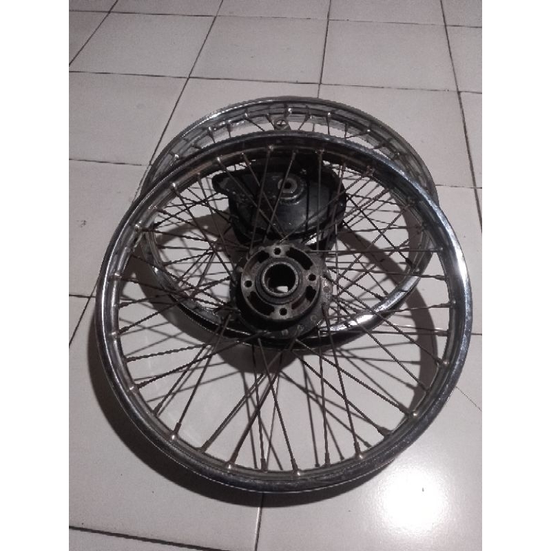 velg jari jari depan belakang Yamaha motor Vega R new original