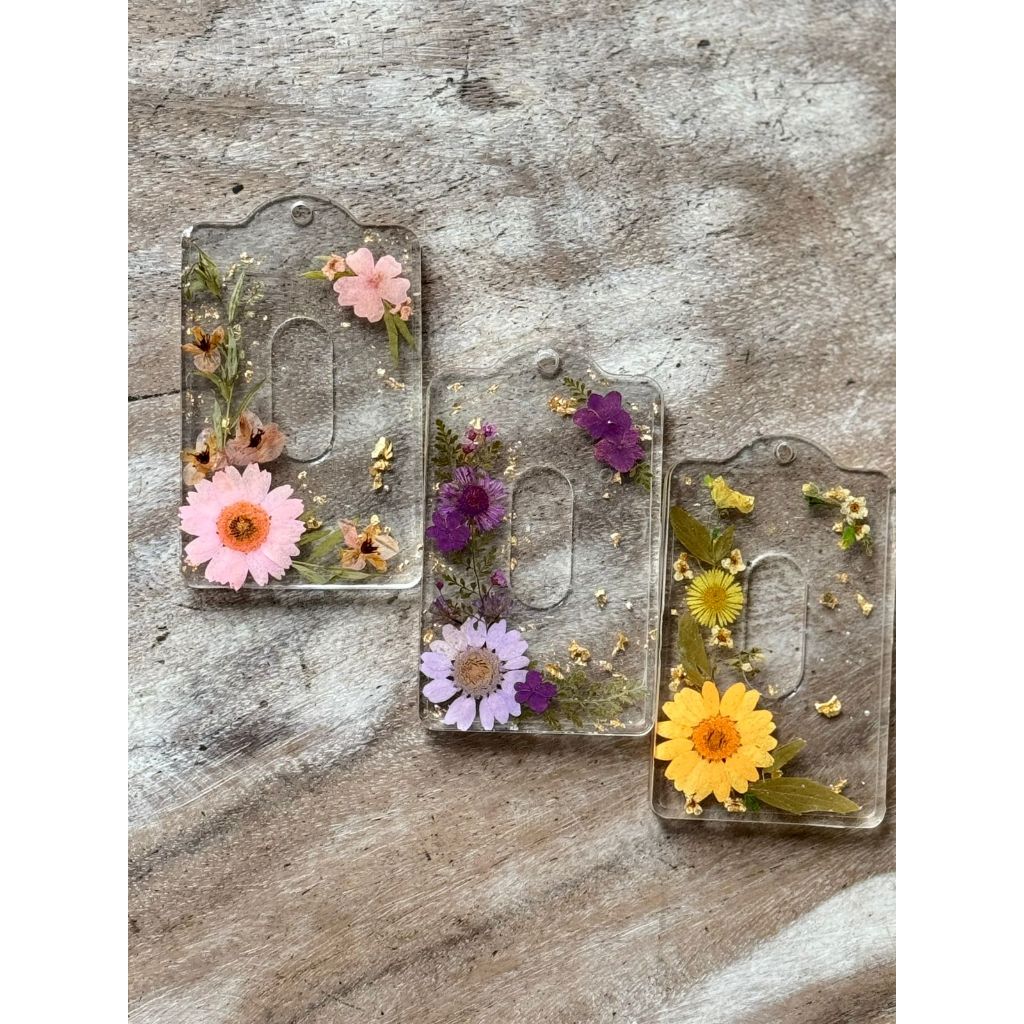 

Lanyard/ Name Tag/ Gantungan Hiasan Bunga