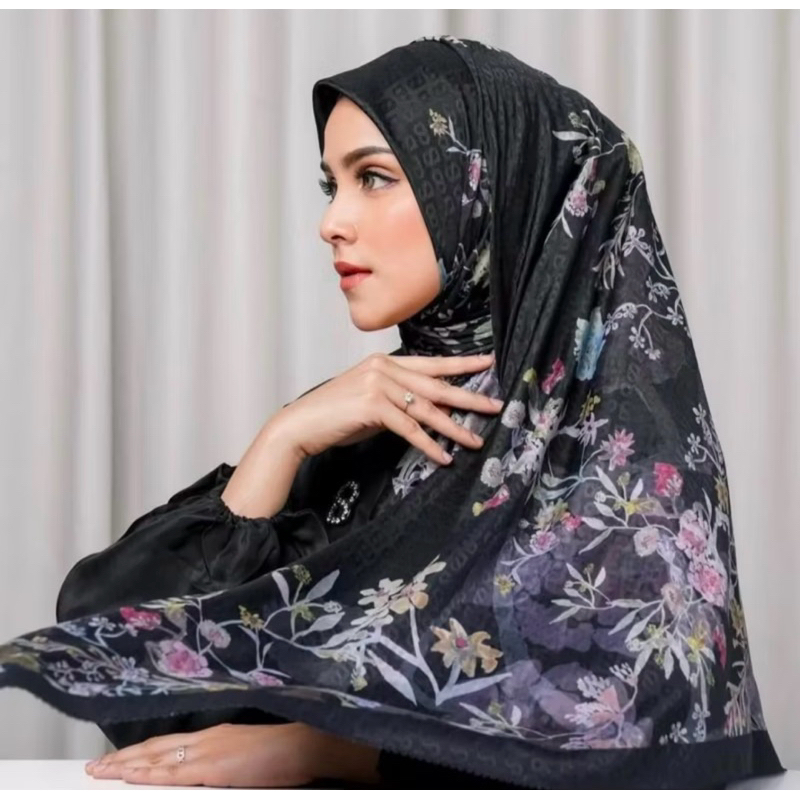 NEW bukan preloved Buttonscarves Ria Miranda New York Todays scraf Frozen Almond TDP Dream Park Viol