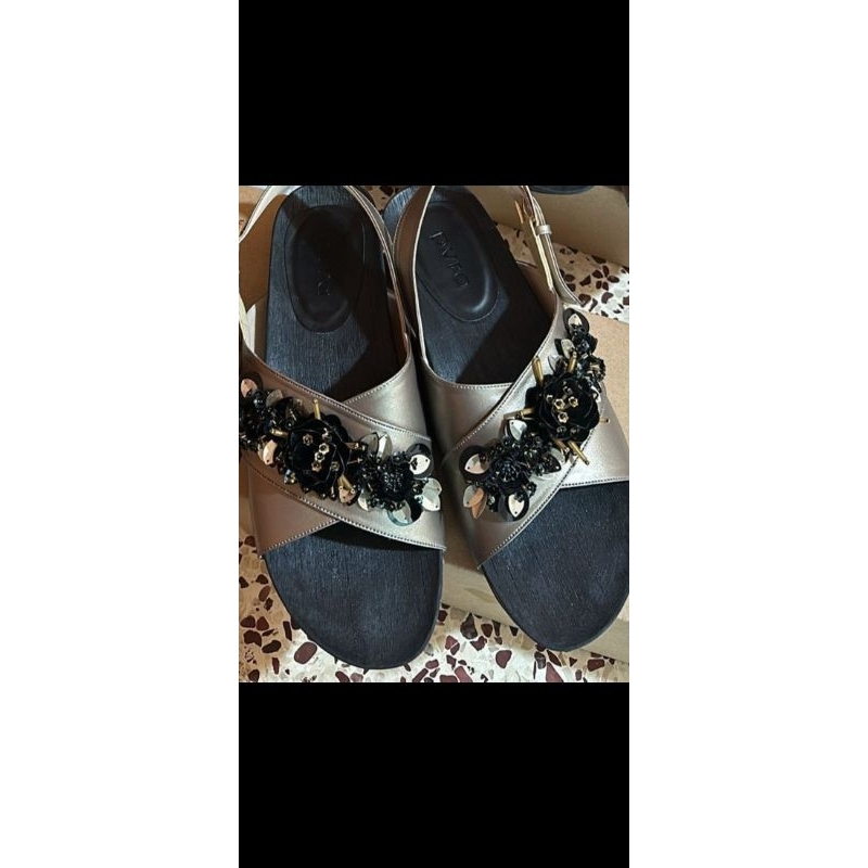 New PVRA Cavvami gold size 40