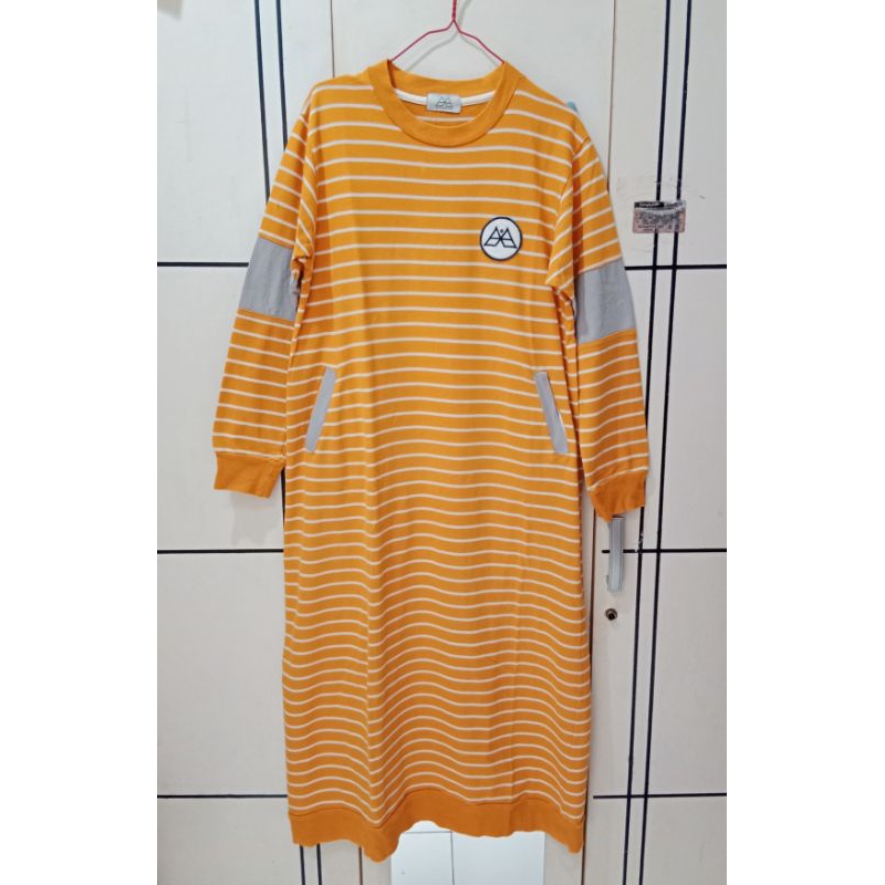 Preloved Dress Kaos Combed brand Mikuniku