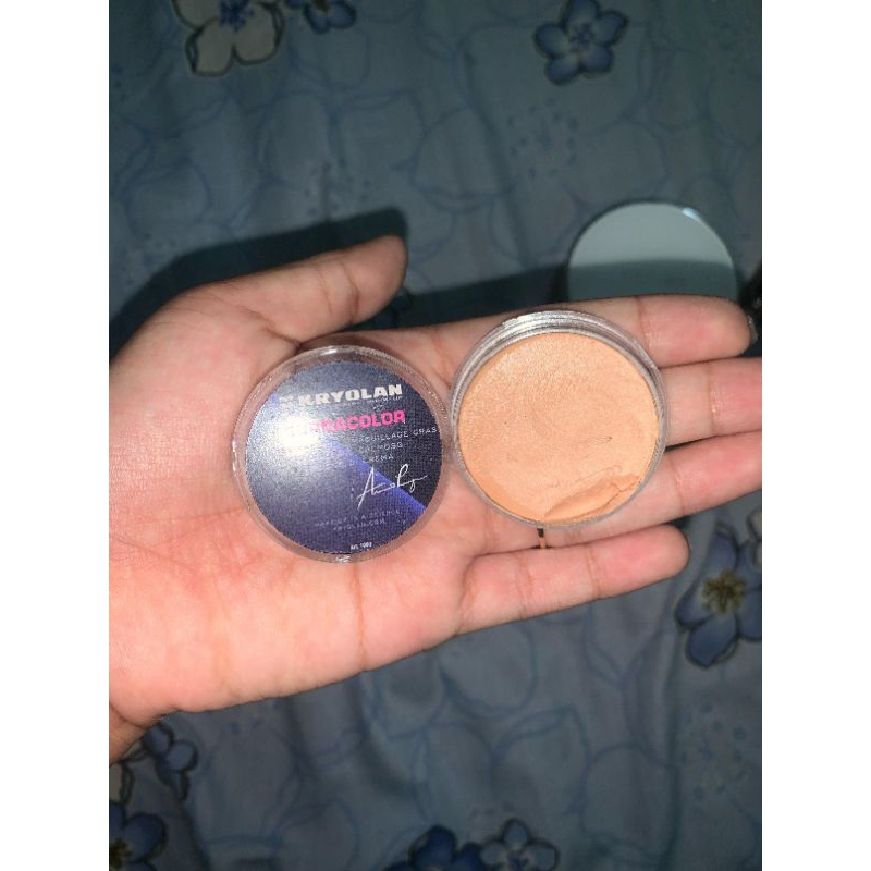 

foundu crayolan (4w)