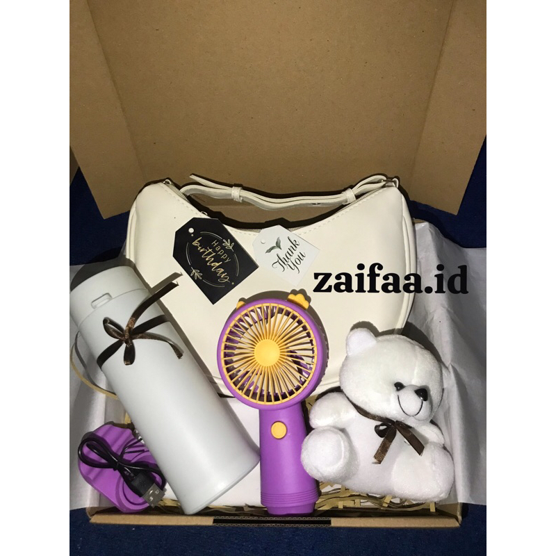 hampers/kado/hadiah wanita/hadiah cewe/kado ultah/kado anniv/kado wedding/kado wisuda