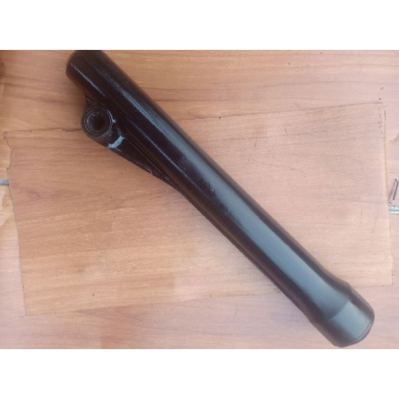 BOTTOM TABUNGAN SOKBREKER DEPAN BAGIAN KANAN HONDA BEAT FI SCOOPY FI BEAT POP BEAT ESP VARIO FI(KZL)