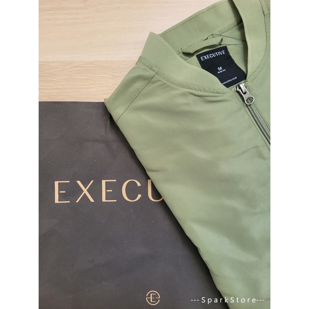 [NEW][BARU] The Executive Jaket Bomber Jacket Zipper Hijau Olive Green