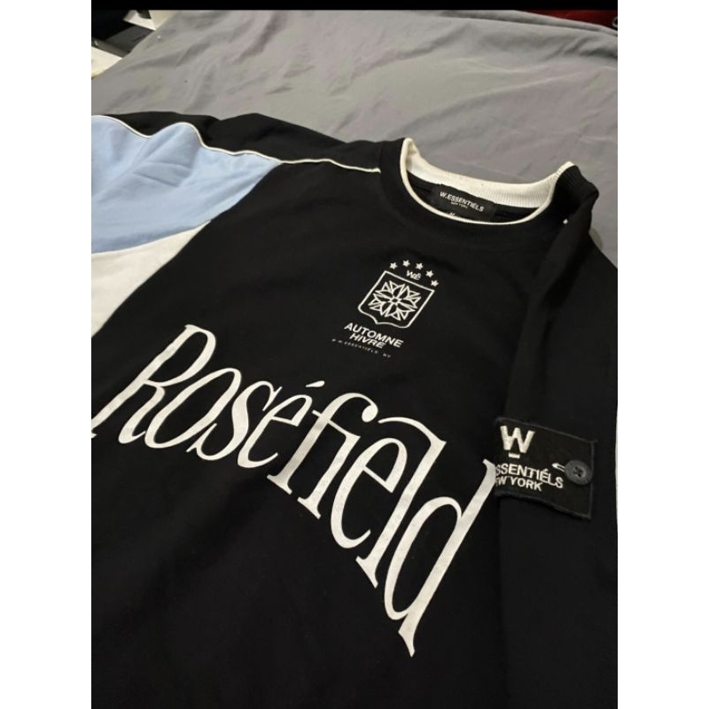 crewneck w essentiels