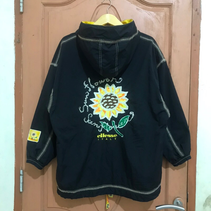 vintage Ellesse Sun Flower big logo