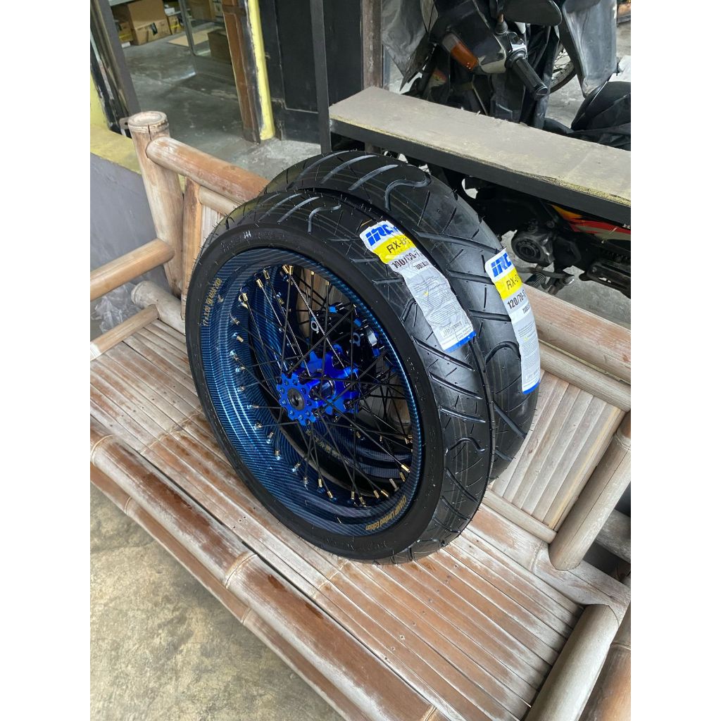 Paket Wheelset Supermoto CRF Velg  Champ Carbon 300/350 Ban IRC Baru RIng 17