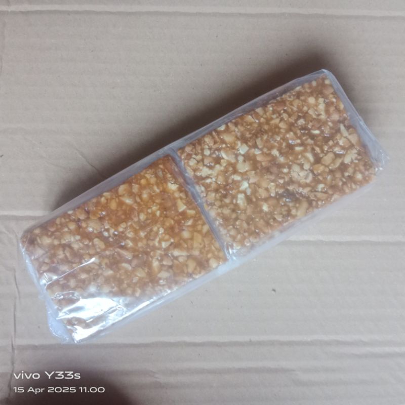 

CEMILAN TRADISIONAL TENTEN KACANG TANAH
