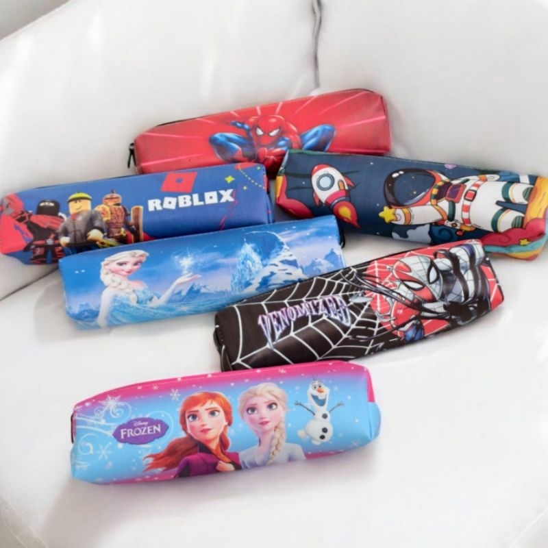 

Tempat Pensil Sepider-Man And Friend 20 x 5