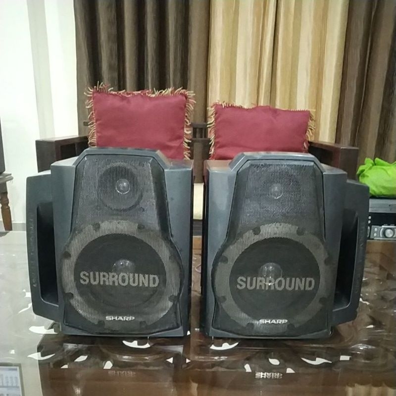 Sepasang speaker Pasif 6,5 inchi Sharp Dynamic Sound Surround. Suara bersih, jelas, detail menggeleg