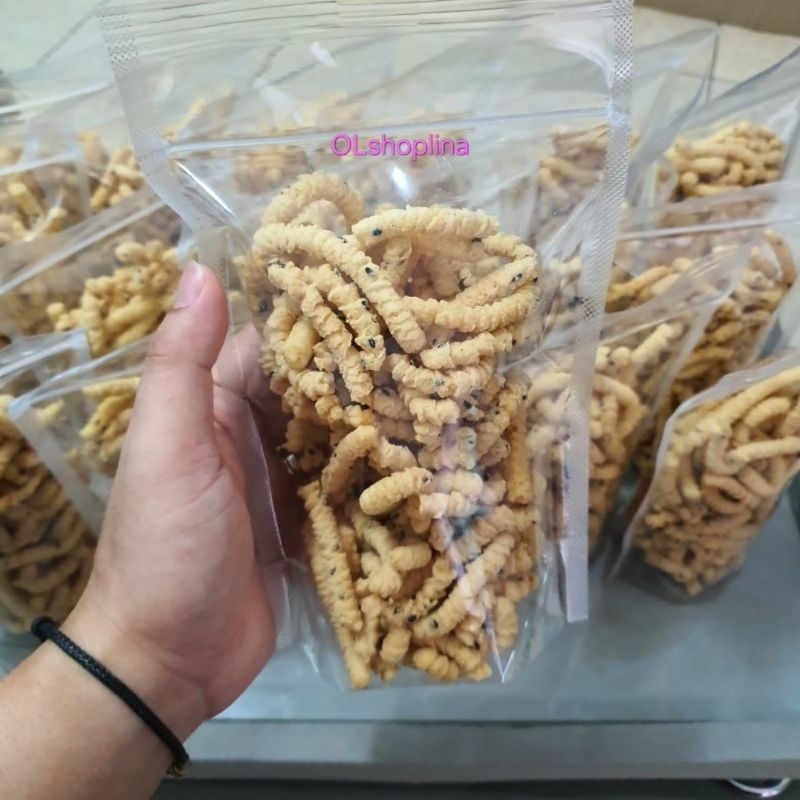 

Snack Ulat Sutra Khas Pontianak Rasa Wijen