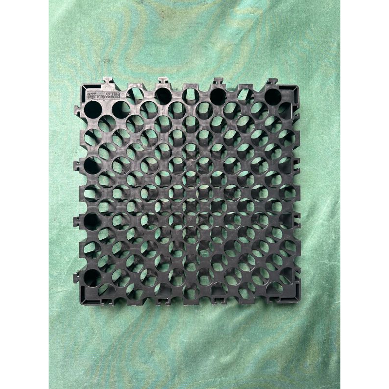 DRAINASE CELL 25x25 Cm (Papan Simbar/Alas rumput sintetis)
