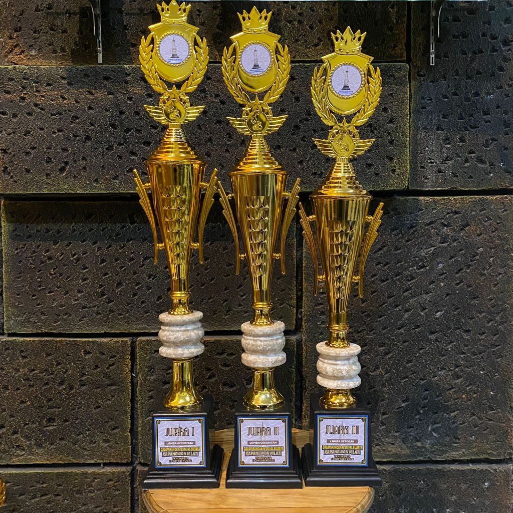 PIALA SET JUARA 123 TEROMPET GRATIS STICKER