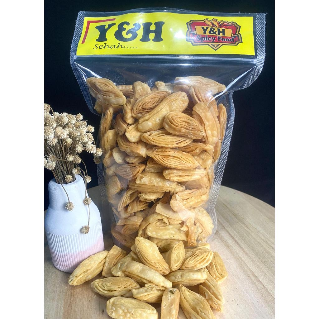 

KERIPIK MALAYSIA 1KG KERIPIK ENAK GURIH KERIPIK PANGSIT KERIPIK PISANG Y&H SNACK IT