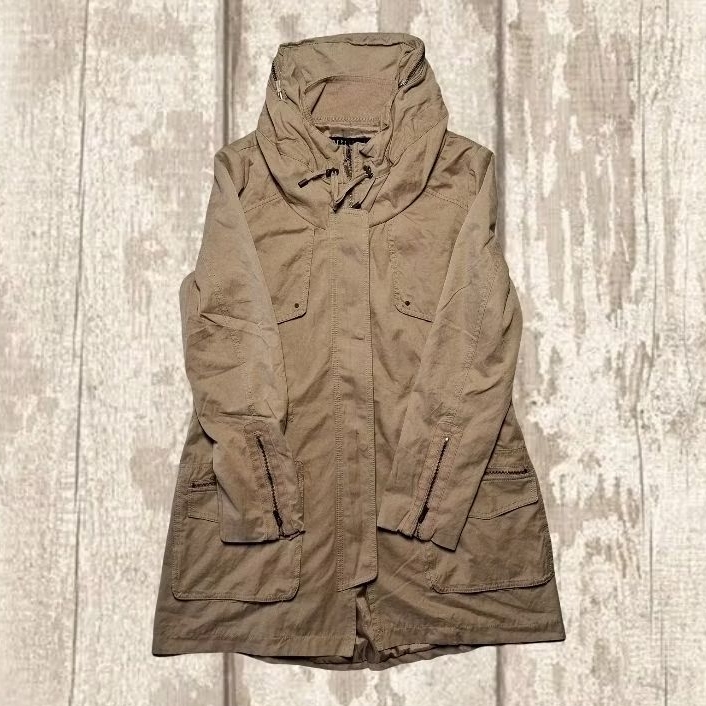 Jaket Semi Parka Besti Belli Second Branded