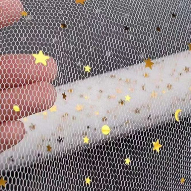 

WRAPPING TULLE GLITER STAR BINTANG MOTIF TILLE TILE KAIN TISSUE SPARKLING GOLD WHITE PUTIH PEMBUNGKUS KADO HAMPERS BOX BRIDESMAID BINGKISAN HANTARAN