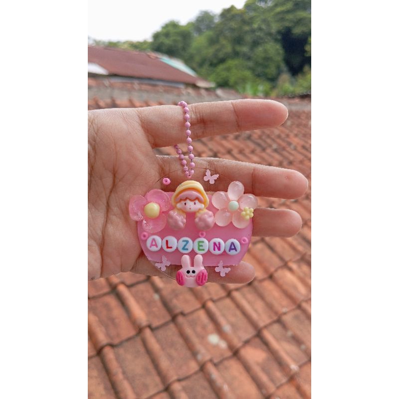 Gantungan kunci clay custom nama