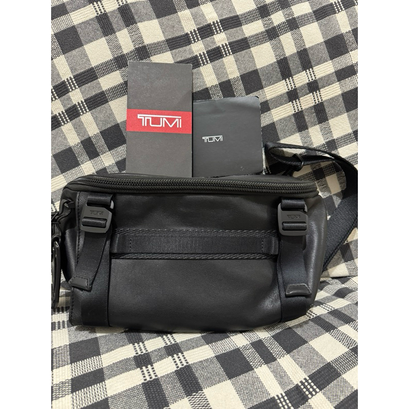 Sling bag Tumi authentic