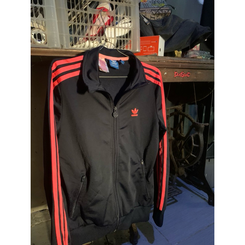 tc adidas big logo