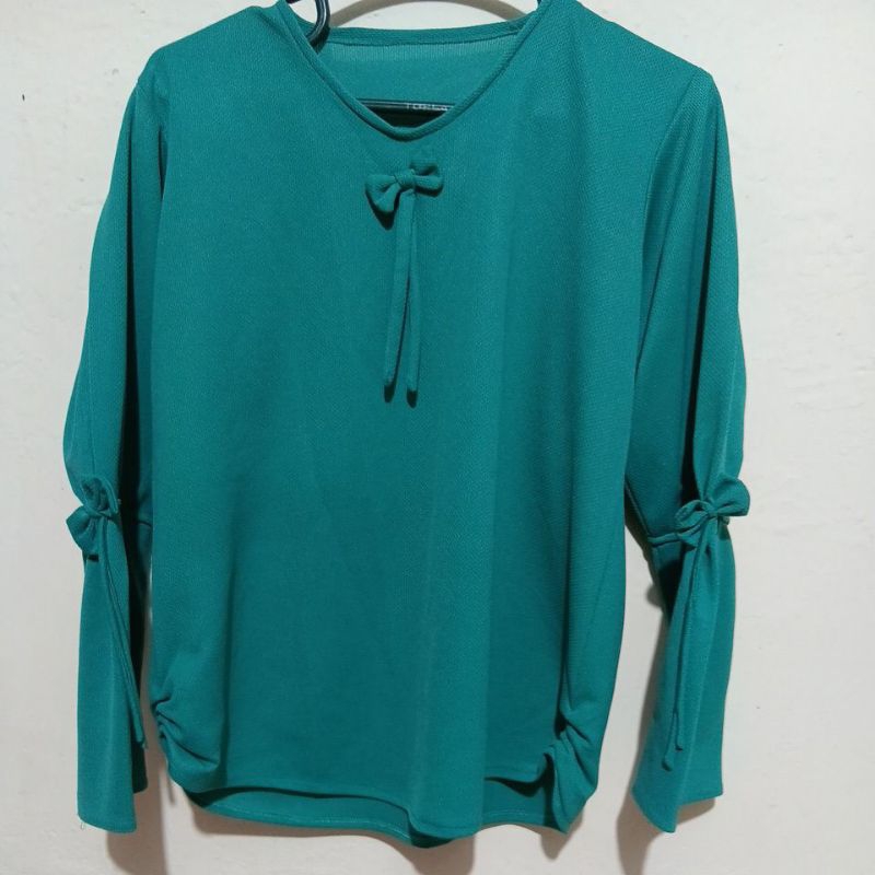 ATASAN WANITA/CROP WARNA HIJAU BOTOL