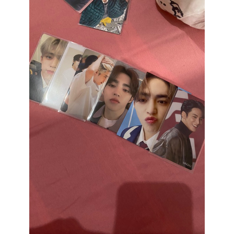 PC SEVENTEEN BTS NANATOUR GOLDEN YZY ATTACA