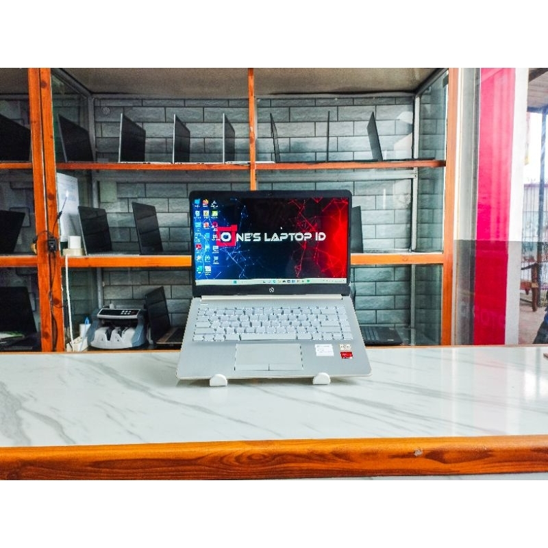 LAPTOP HP 14S DK1122AU AMD GOLD 3150U