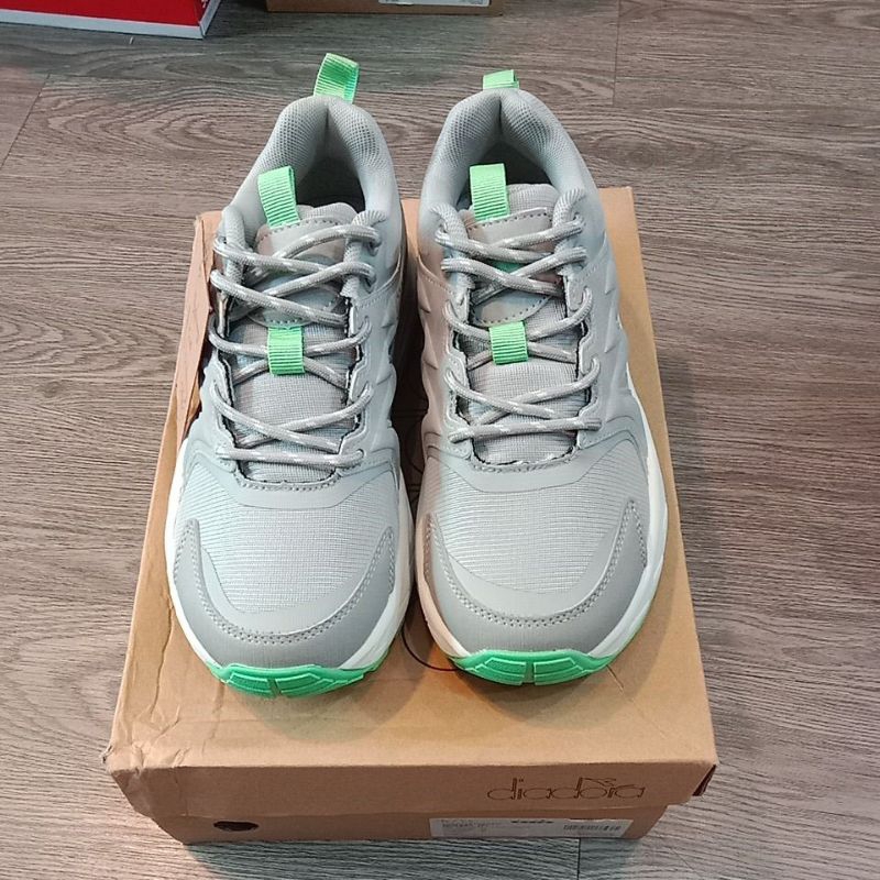 Sepatu Diadora Mikael (F)